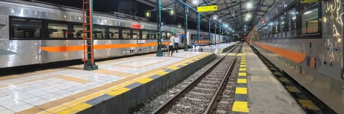 Gece Tren Garlarında Görülen Gizemli Figürler
