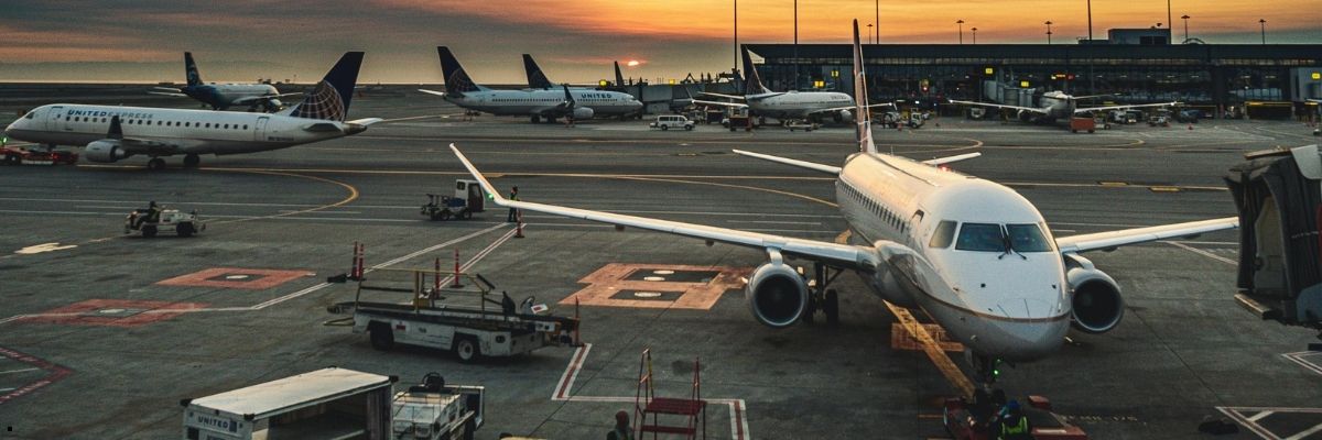Terkedilmiş Havaalanında Gün Doğmadan Yaşanan Olaylar